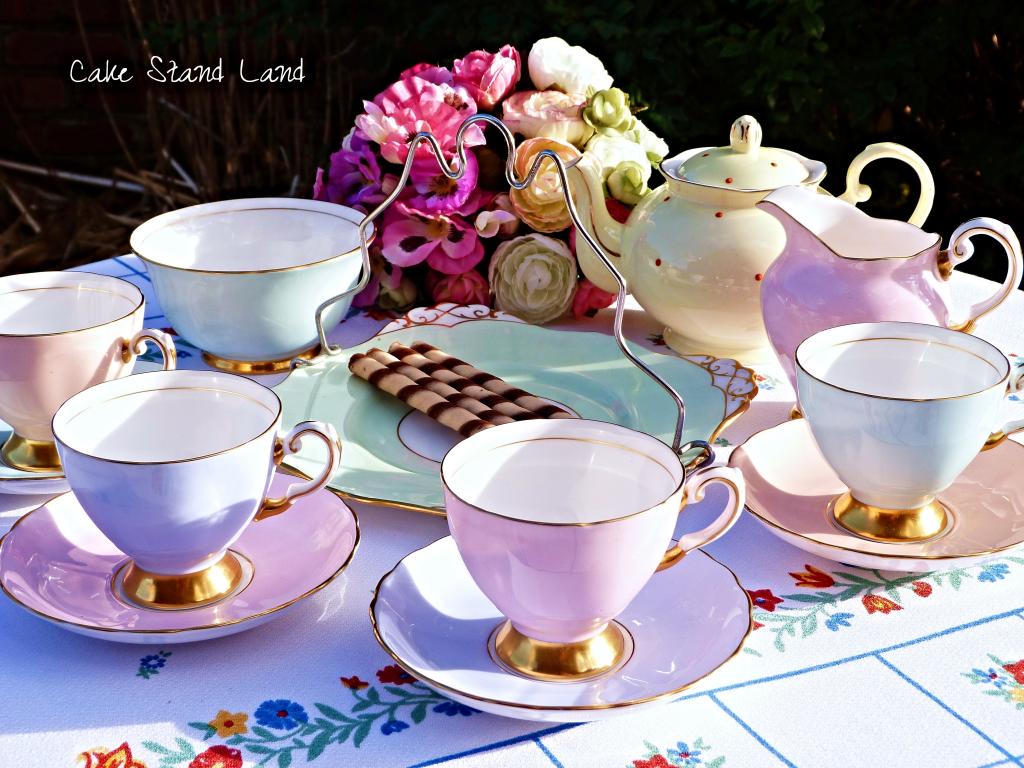 Tea Sets Vintage 115